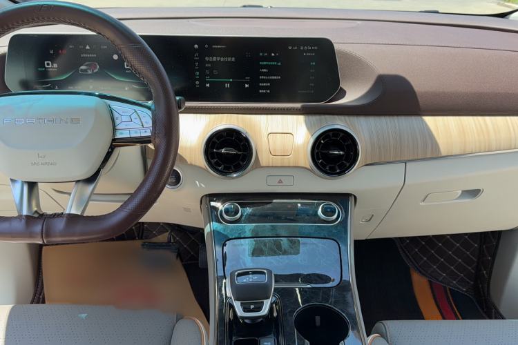 Used FORTHING Yacht 2022 1.5T DCT Lan Yue Edition Audio And AC Panel