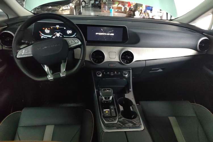 Used FORTHING Yacht 2022 1.5T DCT Yangfan Edition Center Console
