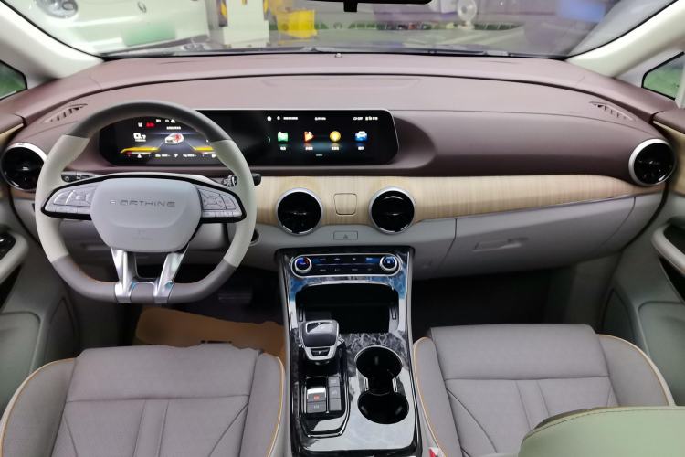 Used FORTHING Yacht 2022 1.5T DCT Chasing-the-Waves Edition Center Console