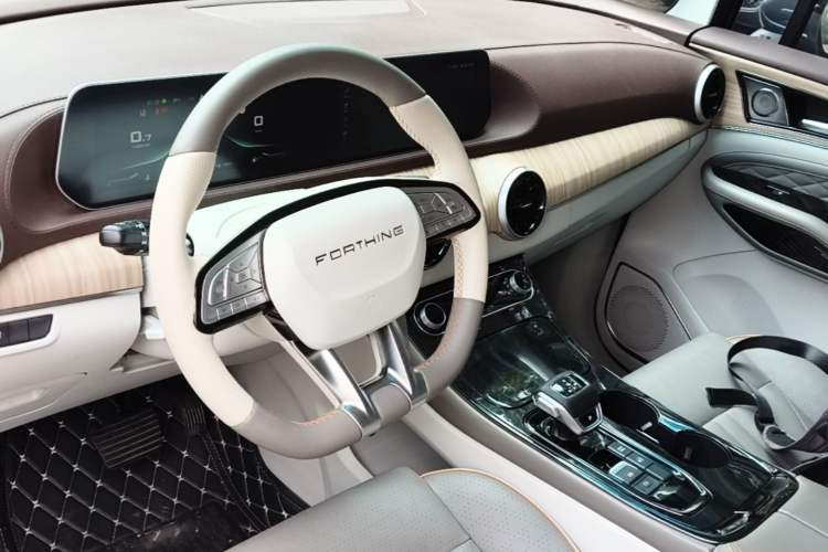 Used FORTHING Yacht 2022 1.5T DCT Chasing-the-Waves Edition Center Console