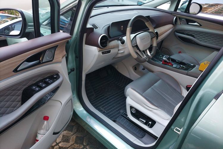 Used FORTHING Yacht 2022 1.5T DCT Lan Yue Edition Driver Seat