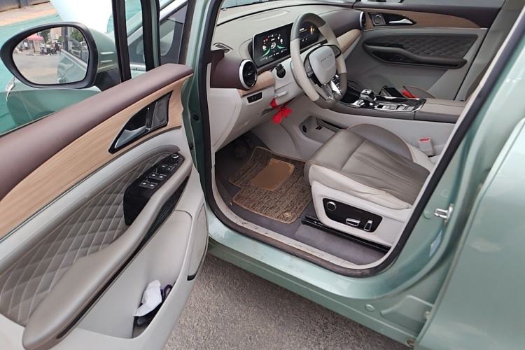 Used FORTHING Yacht 2022 1.5T DCT Chasing Wind Edition Driver Seat
