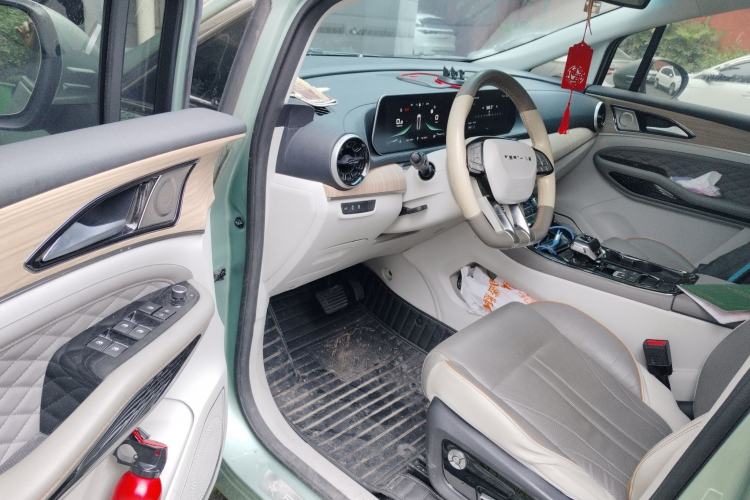 Used FORTHING Yacht 2022 1.5T DCT Lan Yue Edition Driver Seat