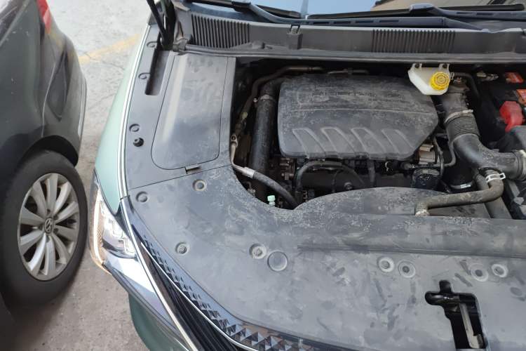 Used FORTHING Yacht 2022 1.5T DCT Chasing-the-Waves Edition Engine Bay Right