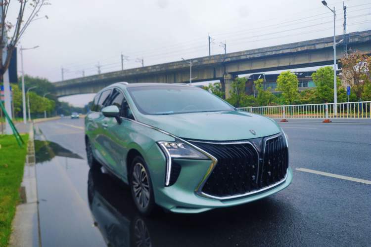 Used FORTHING Yacht 2022 1.5T DCT Lan Yue Edition Exterior 3