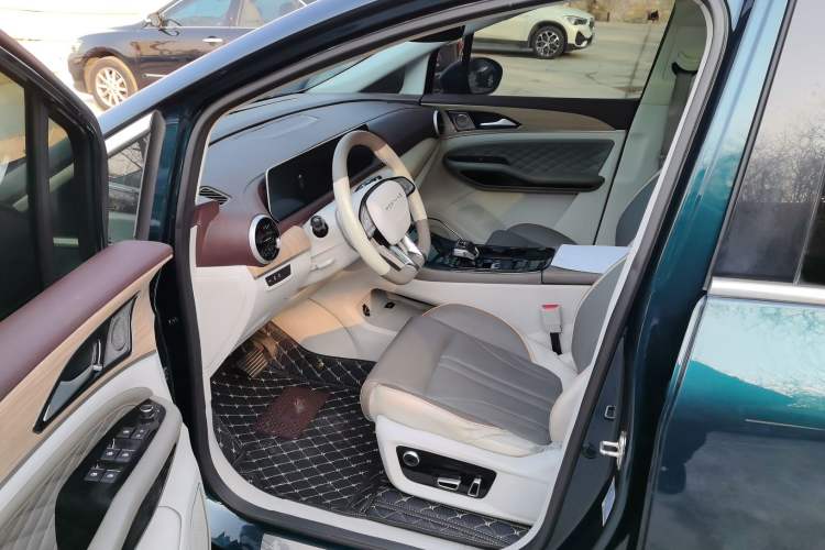 Used FORTHING Yacht 2022 1.5T DCT Chasing-the-Waves Edition Exterior 4