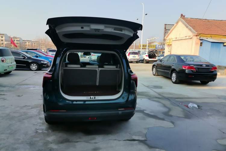 Used FORTHING Yacht 2022 1.5T DCT Chasing-the-Waves Edition Exterior 8