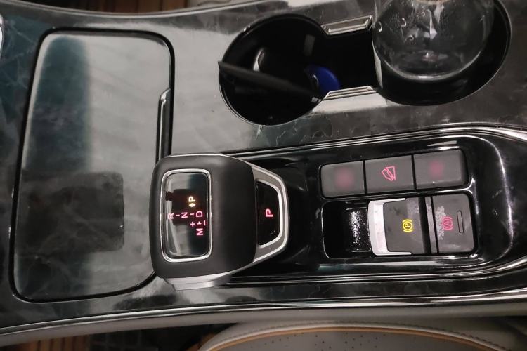 Used FORTHING Yacht 2022 1.5T DCT Lan Yue Edition Gear Lever
