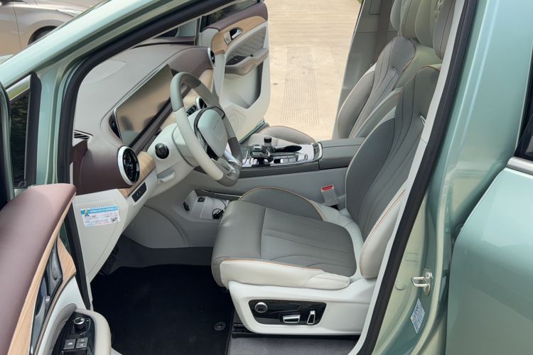 Used FORTHING Yacht 2022 1.5T DCT Chasing Wind Edition Interior 1