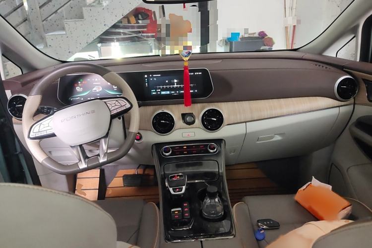 Used FORTHING Yacht 2022 1.5T DCT Lan Yue Edition Interior 2