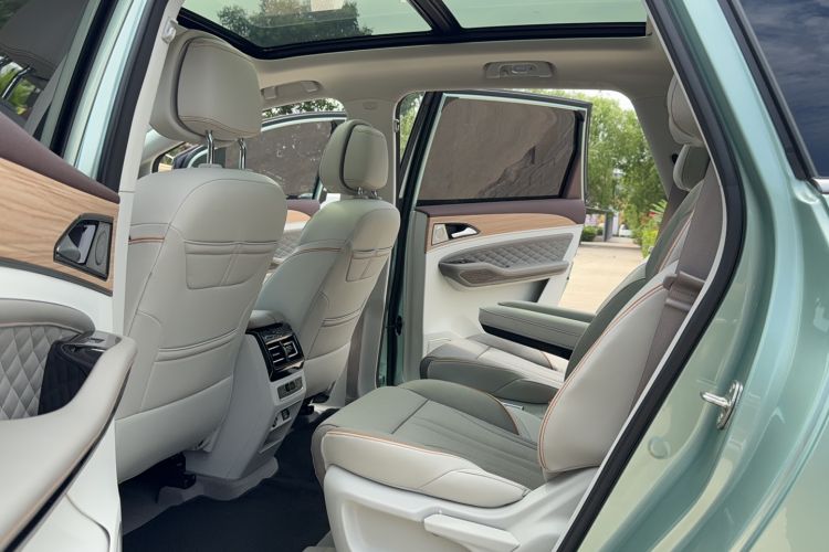 Used FORTHING Yacht 2022 1.5T DCT Chasing Wind Edition Interior 3