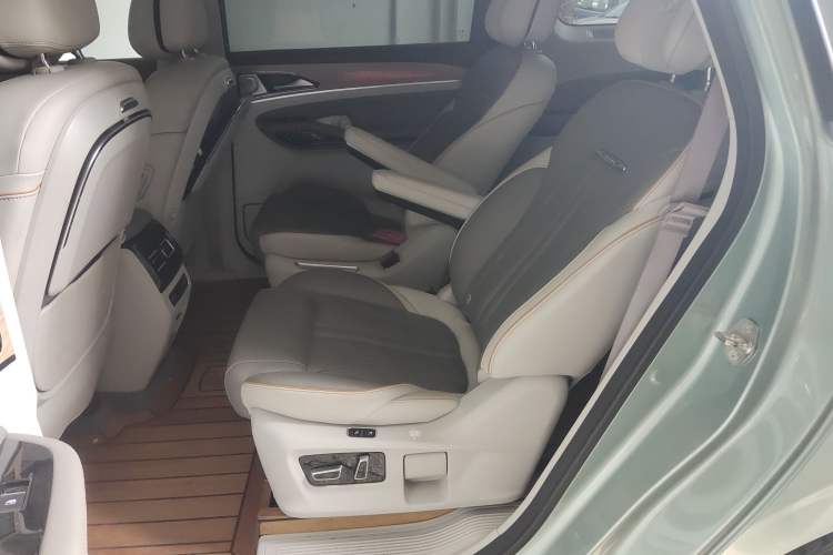 Used FORTHING Yacht 2022 1.5T DCT Lan Yue Edition Interior 4