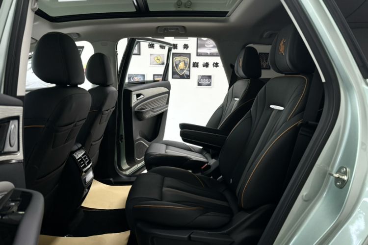 Used FORTHING Yacht 2022 1.5T DCT Yangfan Edition Interior 4