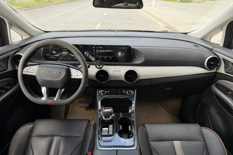Used FORTHING Yacht 2022 1.5T DCT Chasing Wind Edition Interior 4