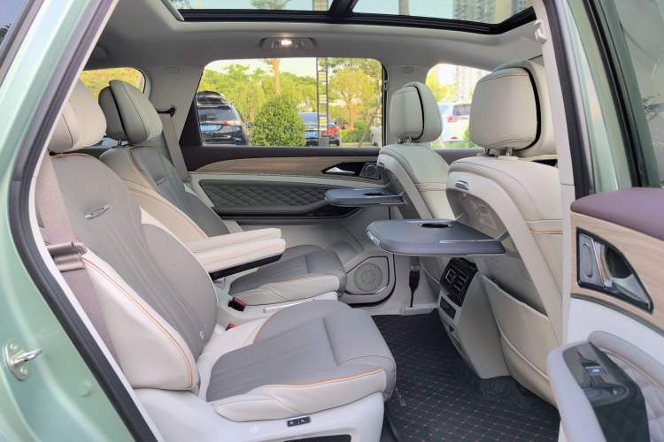 Used FORTHING Yacht 2022 1.5T DCT Chasing-the-Waves Edition Interior 5