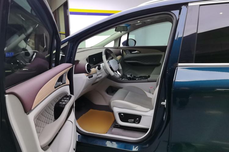 Used FORTHING Yacht 2022 1.5T DCT Chasing-the-Waves Edition Left Front Seat