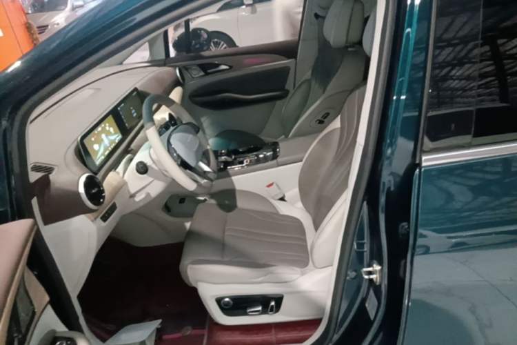 Used FORTHING Yacht 2022 1.5T DCT Chasing-the-Waves Edition Left Front Seat