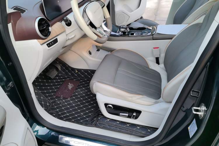 Used FORTHING Yacht 2022 1.5T DCT Chasing-the-Waves Edition Left Front Seat