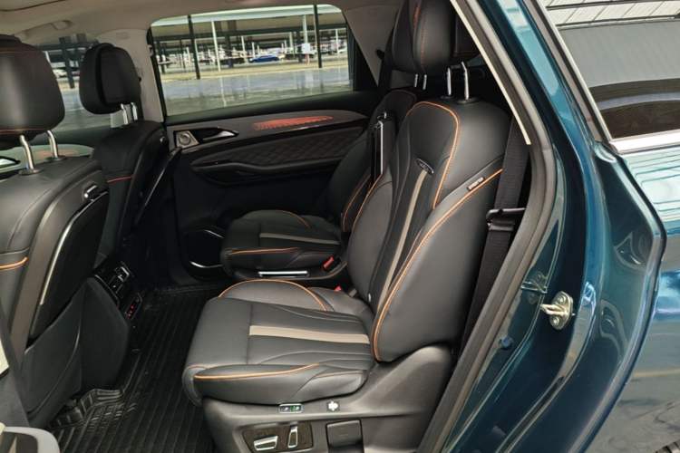 Used FORTHING Yacht 2022 1.5T DCT Chasing-the-Waves Edition Left Rear Seat