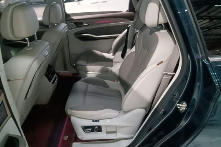 Used FORTHING Yacht 2022 1.5T DCT Chasing-the-Waves Edition Left Rear Seat