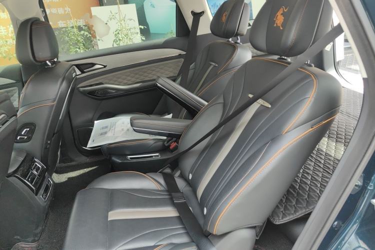 Used FORTHING Yacht 2022 1.5T DCT Chasing-the-Waves Edition Left Rear Seat