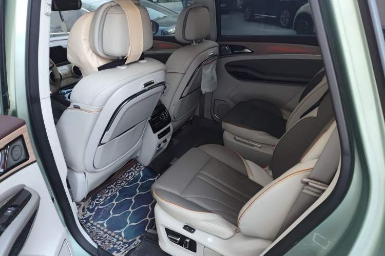 Used FORTHING Yacht 2022 1.5T DCT Chasing-the-Waves Edition Left Rear Seat