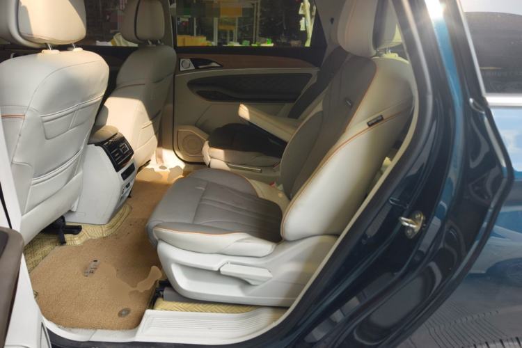 Used FORTHING Yacht 2022 1.5T DCT Chasing Wind Edition Left Rear Seat