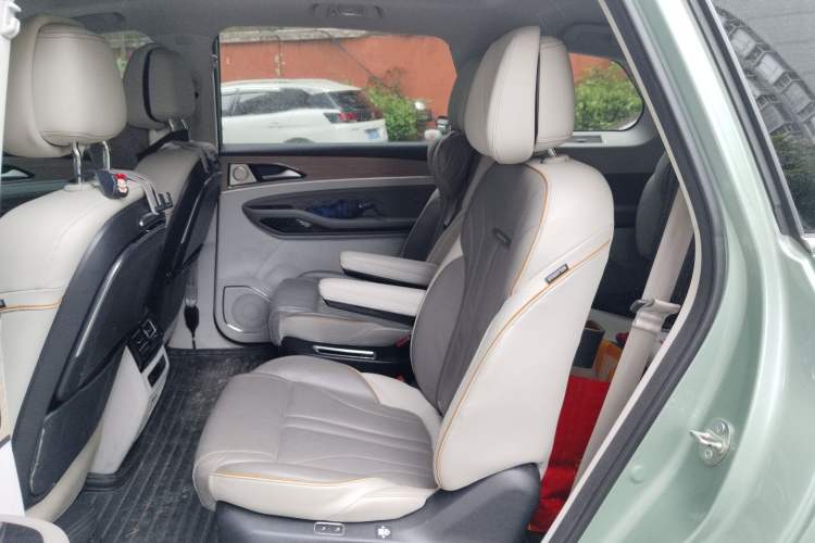 Used FORTHING Yacht 2022 1.5T DCT Lan Yue Edition Left Rear Seat