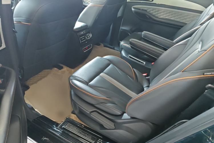 Used FORTHING Yacht 2022 1.5T DCT Chasing Wind Edition Left Rear Seat
