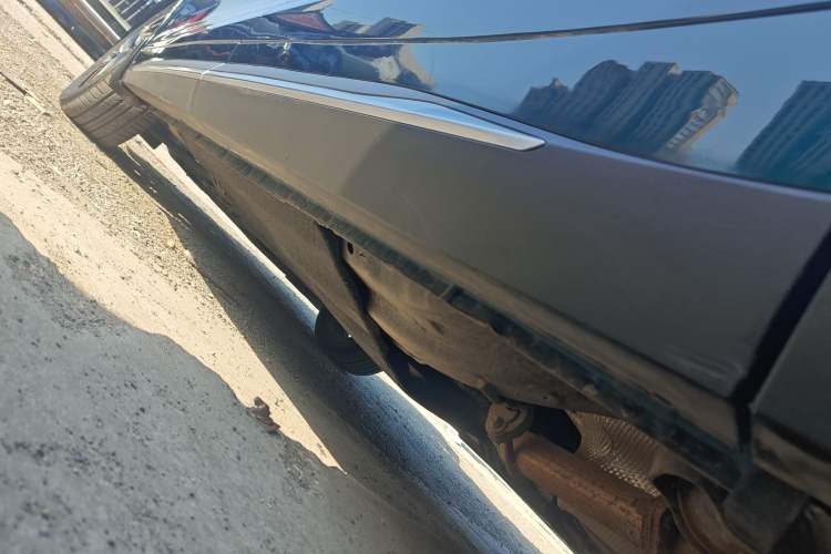 Used FORTHING Yacht 2022 1.5T DCT Chasing-the-Waves Edition Left Side Sill