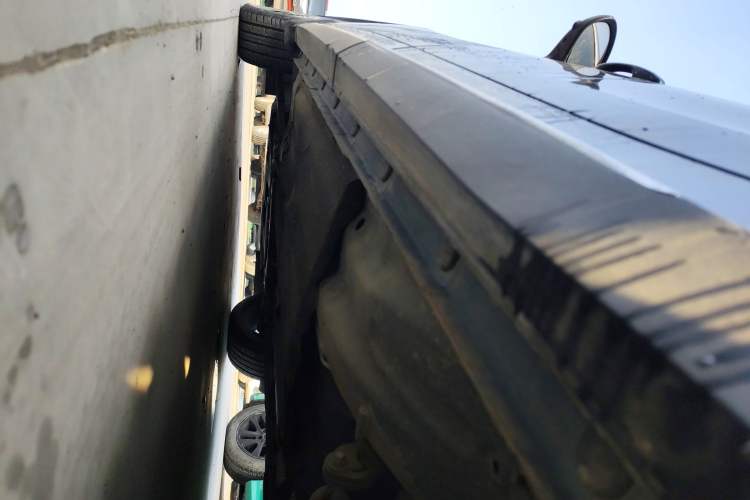 Used FORTHING Yacht 2022 1.5T DCT Chasing-the-Waves Edition Left Side Sill