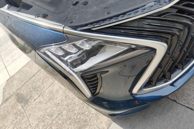 Used FORTHING Yacht 2022 1.5T DCT Chasing-the-Waves Edition Right Front Headlight