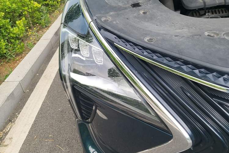 Used FORTHING Yacht 2022 1.5T DCT Chasing Wind Edition Right Front Headlight