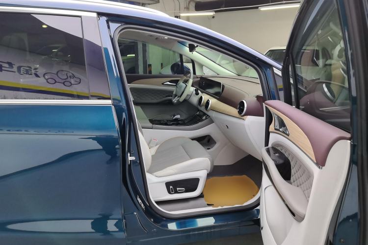 Used FORTHING Yacht 2022 1.5T DCT Chasing-the-Waves Edition Right Front Seat