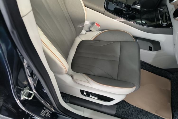 Used FORTHING Yacht 2022 1.5T DCT Chasing-the-Waves Edition Right Front Seat