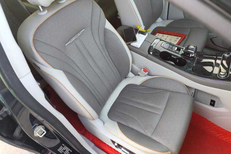 Used FORTHING Yacht 2022 1.5T DCT Chasing-the-Waves Edition Right Front Seat