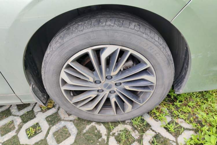 Used FORTHING Yacht 2022 1.5T DCT Chasing Wind Edition Right Front Wheel Hub