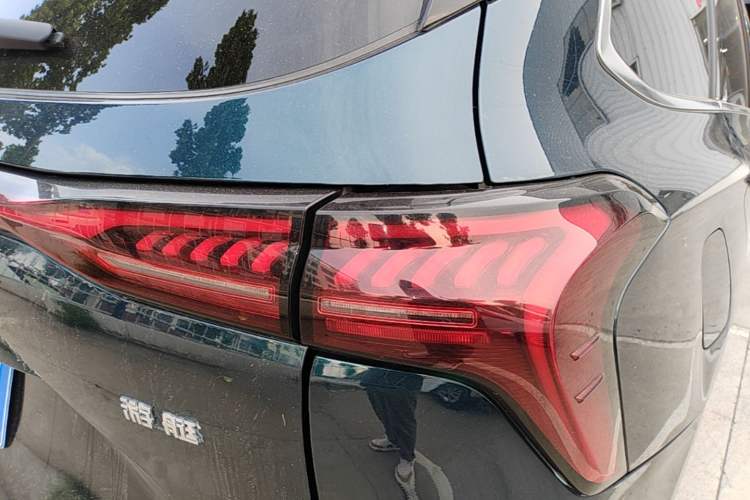 Used FORTHING Yacht 2022 1.5T DCT Chasing-the-Waves Edition Right Rear Taillight