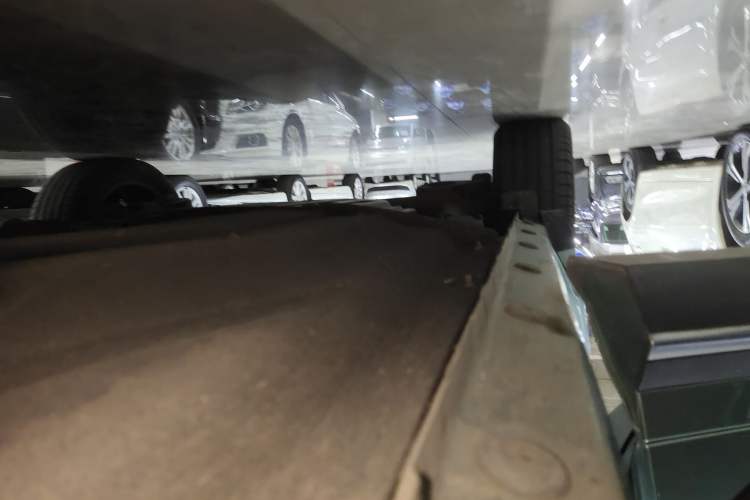 Used FORTHING Yacht 2022 1.5T DCT Chasing-the-Waves Edition Right Side Sill