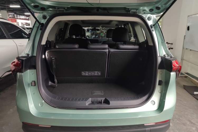 Used FORTHING Yacht 2022 1.5T DCT Yangfan Edition Trunk