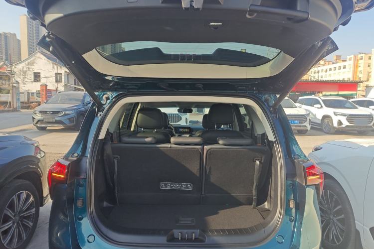 Used FORTHING Yacht 2022 1.5T DCT Chasing-the-Waves Edition Trunk