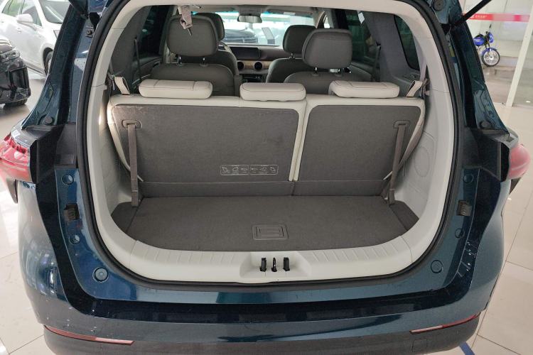 Used FORTHING Yacht 2022 1.5T DCT Chasing Wind Edition Trunk