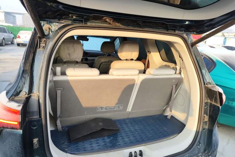 Used FORTHING Yacht 2022 1.5T DCT Chasing-the-Waves Edition Trunk