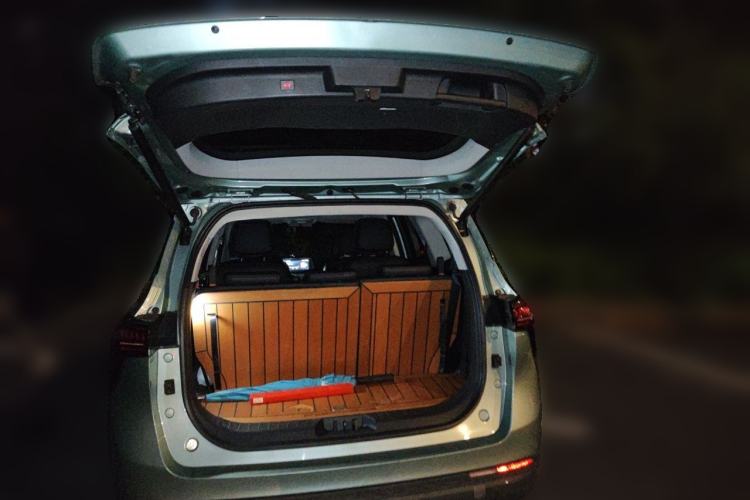 Used FORTHING Yacht 2022 1.5T DCT Chasing-the-Waves Edition Trunk
