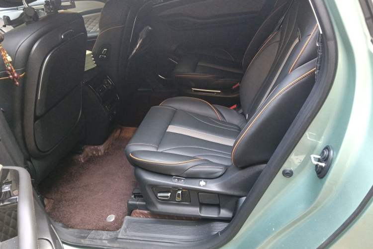 Used FORTHING Yacht 2022 1.5T DCT Chasing-the-Waves Edition Left Rear Seat