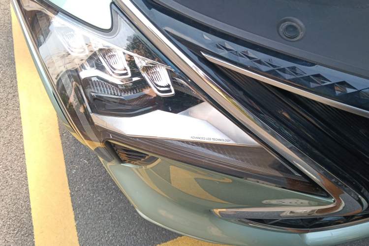 Used FORTHING Yacht 2022 1.5T DCT Chasing-the-Waves Edition Right Front Headlight