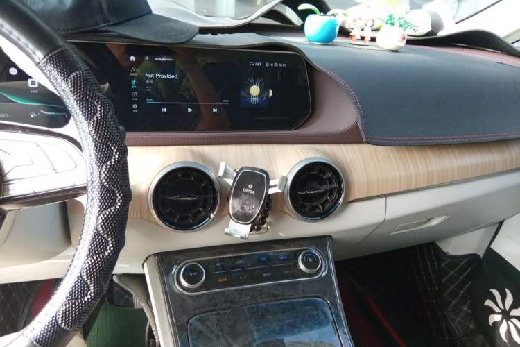 Used FORTHING Yacht 2022 1.5T DCT Chasing-the-Waves Edition Audio And AC Panel