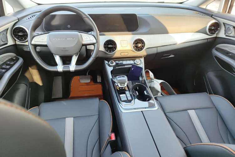Used FORTHING Yacht 2022 1.5T DCT Yangfan Edition Center Console
