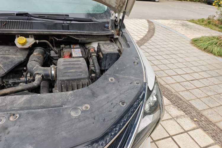 Used FORTHING Yacht 2022 1.5T DCT Chasing Wind Edition Engine Bay Left