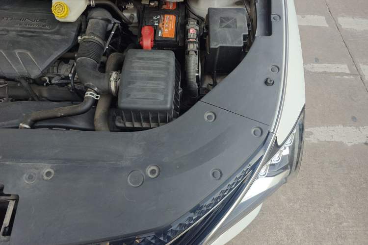 Used FORTHING Yacht 2022 1.5T DCT Chasing-the-Waves Edition Engine Bay Left